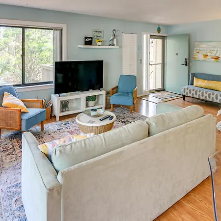 Hilton Head Condo With Pool Access About Half Mi To Beach